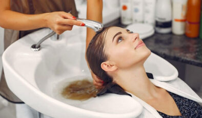 Ünlü isimler bundan vazgeçemiyor! Bacaklarınızı kuru fırçalarsanız…